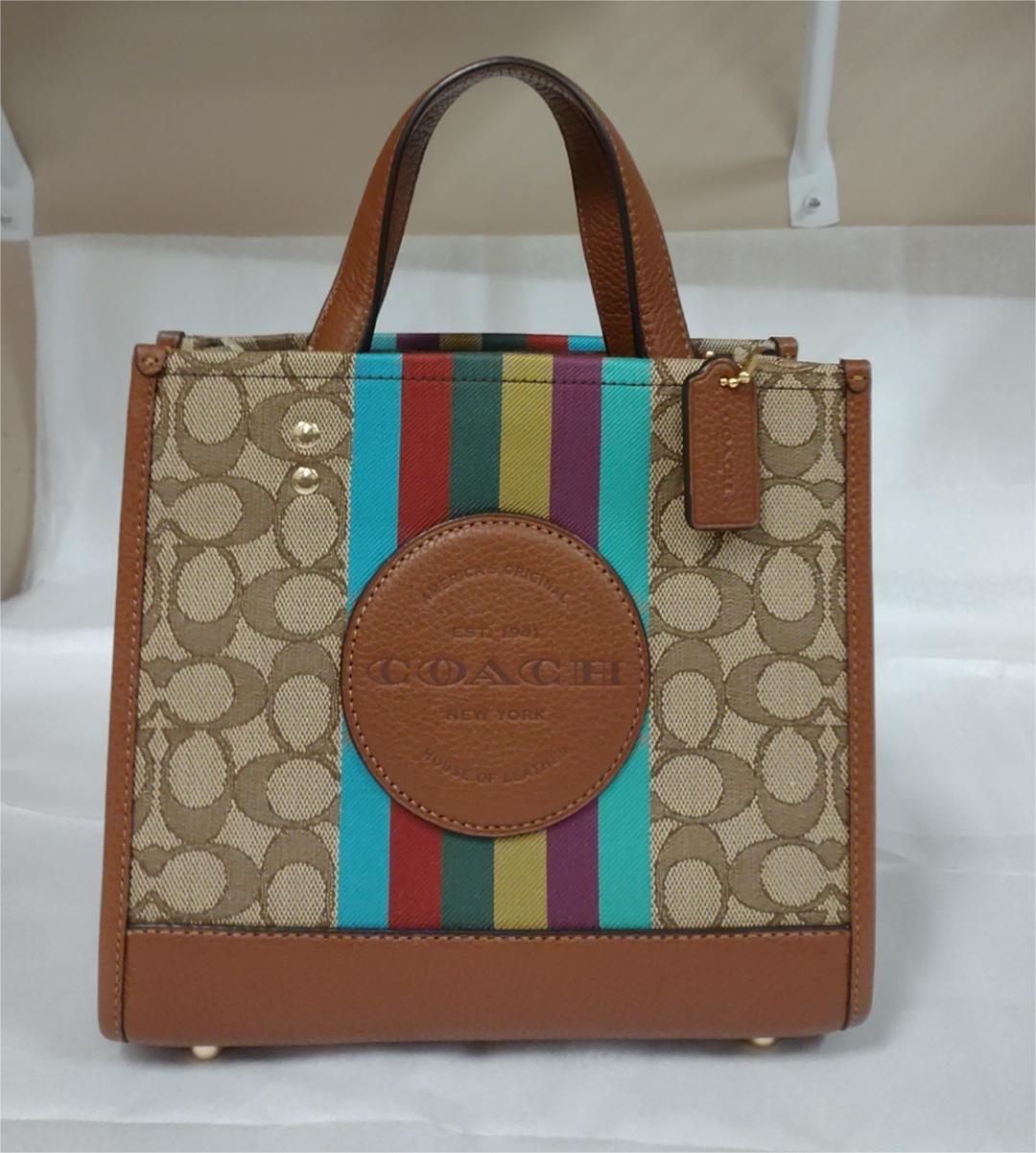 Good Coach Dempsey Tote 22 Signature Coach Patch Crossbody In Khaki Redwood Multi