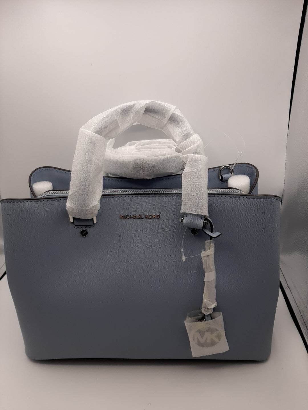 Michael Kors Savannah store Purse Baby Blue w/ Strap