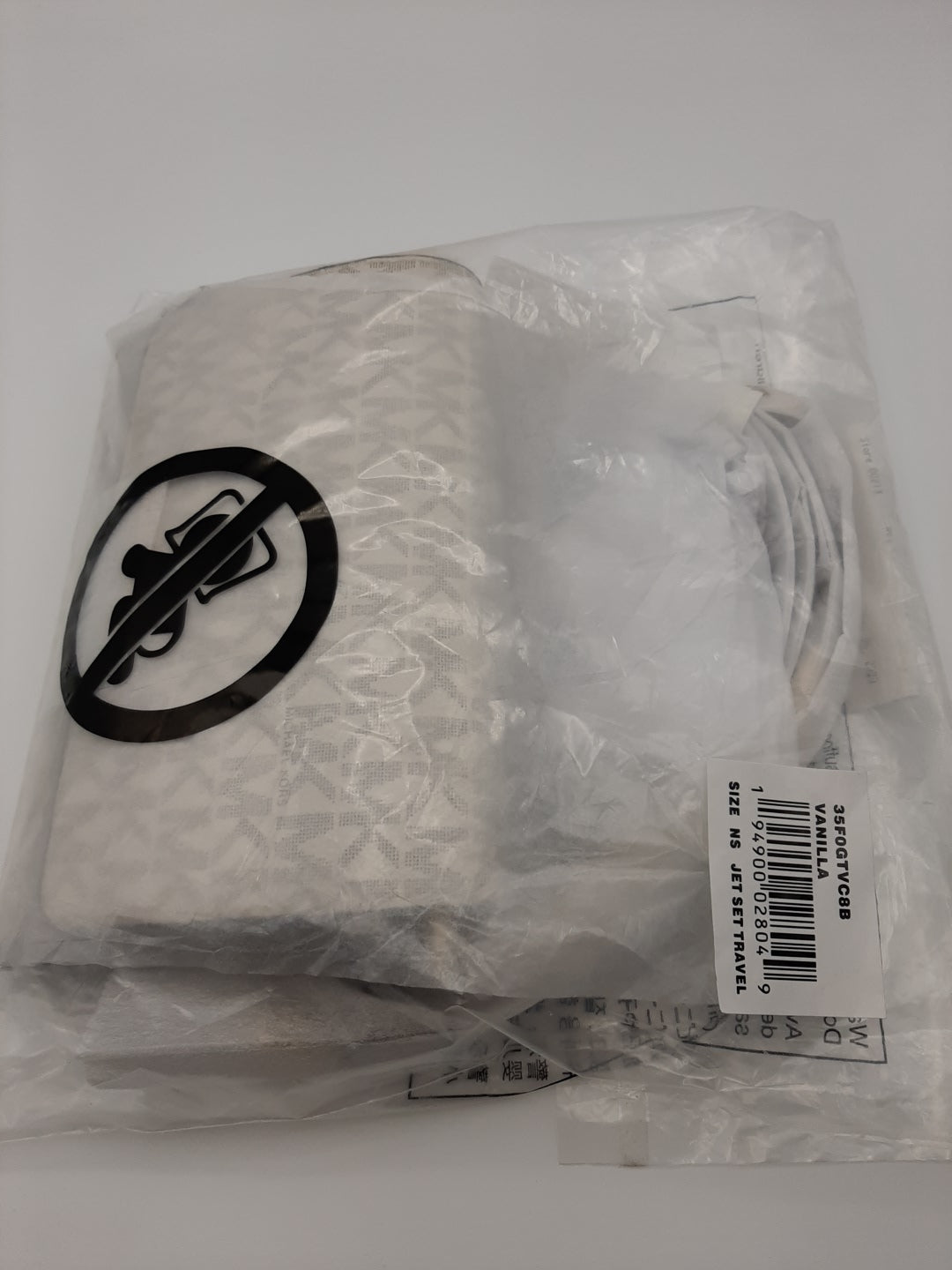 Michael Kors Jet Set Travel Medium Multifunction Phone Crossbody Bag - Vanilla