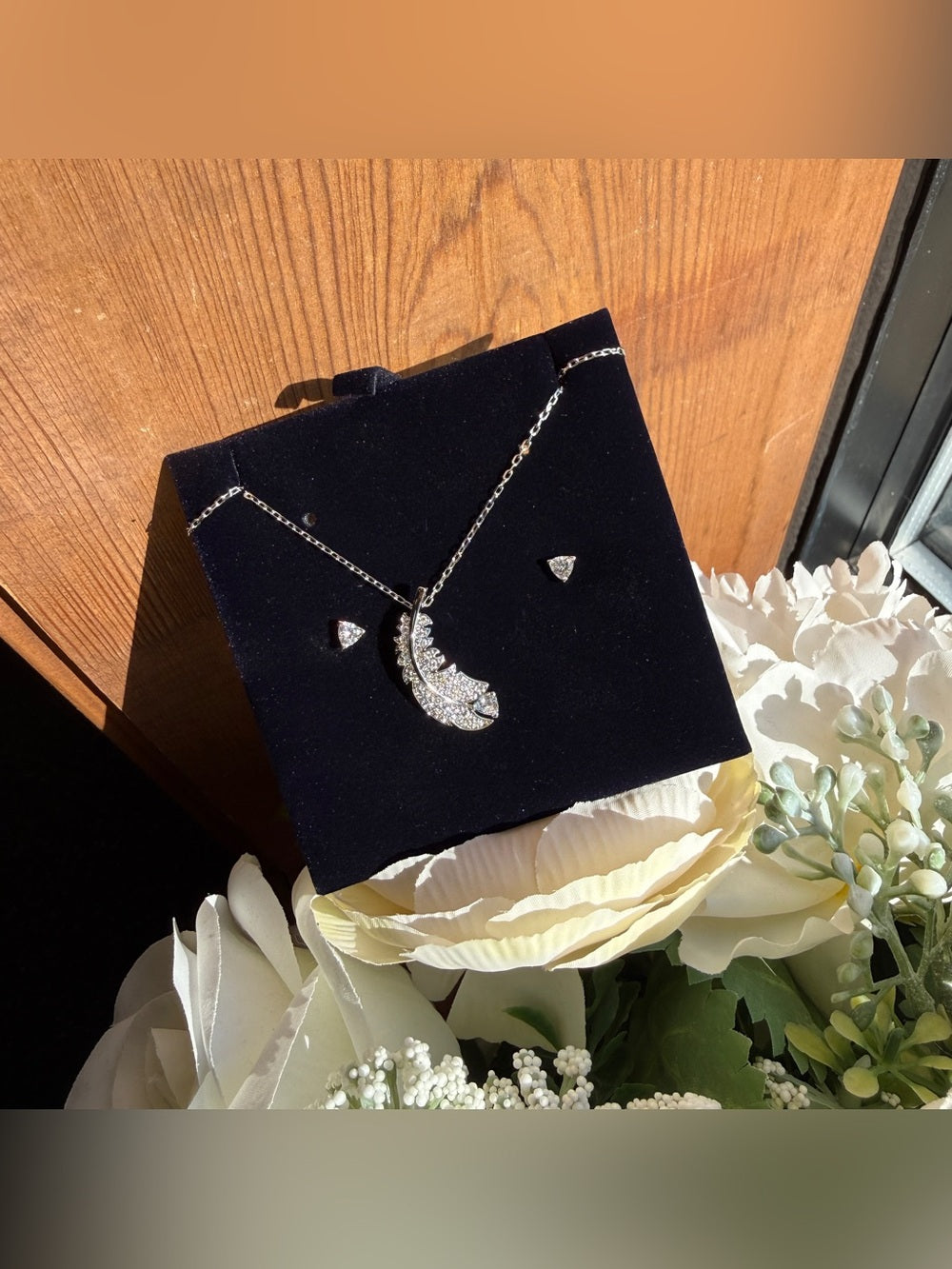 Swarovski Crystal Jewelry Set - 5506758 - front view