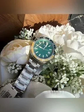 Fossil BQ2506 green dial bracelet watch front view