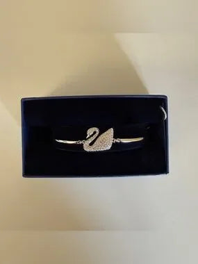 Swarovski Crystal Swan bracelet detail