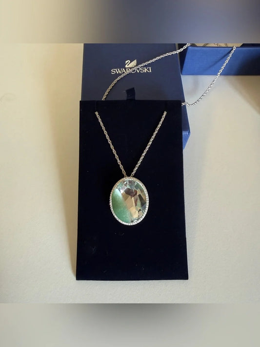 Swarovski green and silver crystal pendant necklace detail