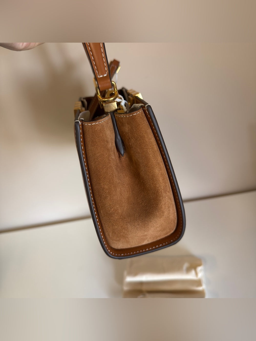 Tory Burch Eleanor Mini Satchel detail