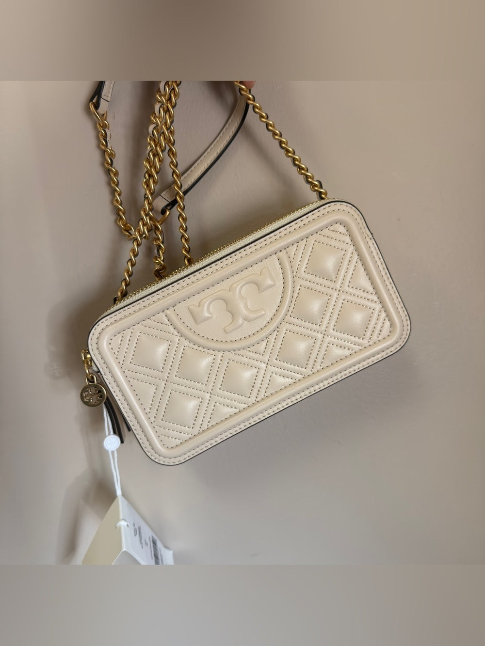 Tory Burch quilted cream leather chain crossbody detail