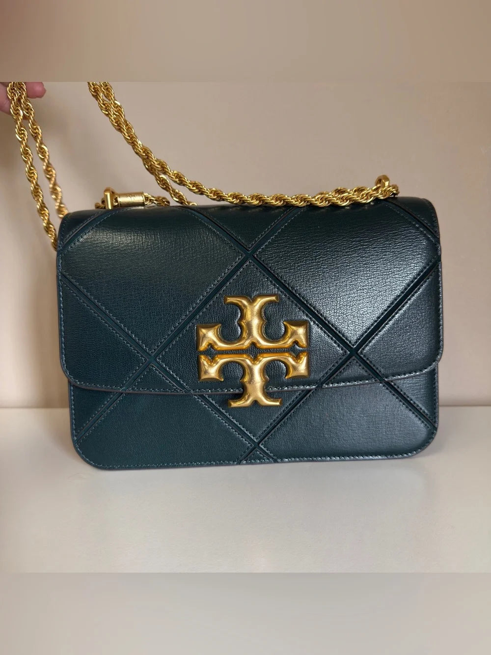 Tory Burch Fleming dark green leather shoulder bag detail