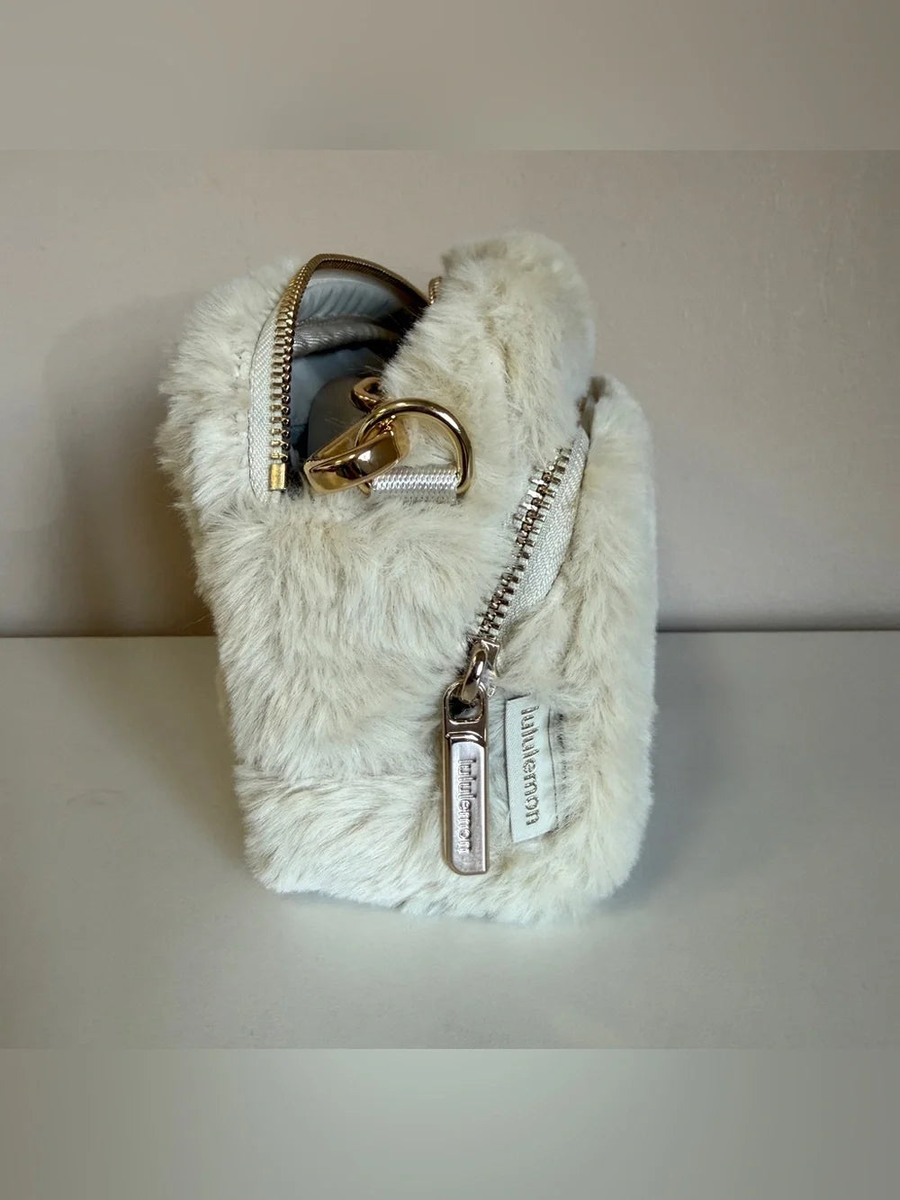 lululemon Everywhere plush fleece crossbody bag detail