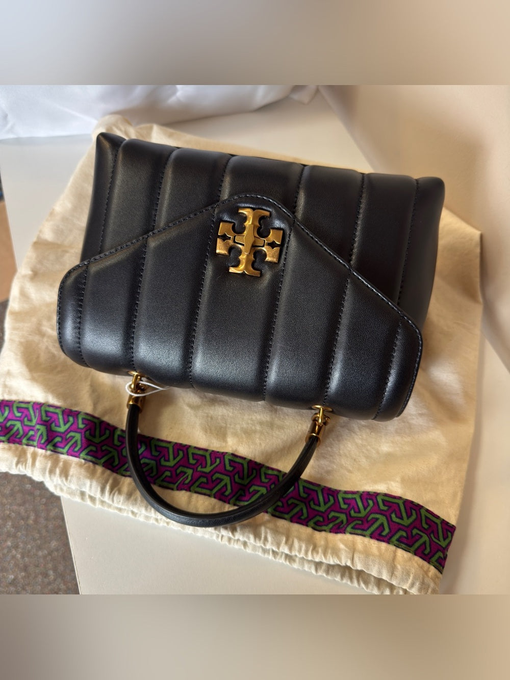 Tory Burch Kira 83943 black quilted satchel detail