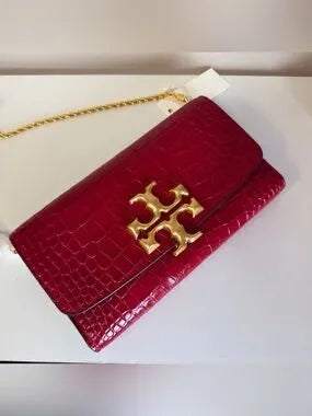 Tory Burch 77037 Eleanor embossed clutch detail