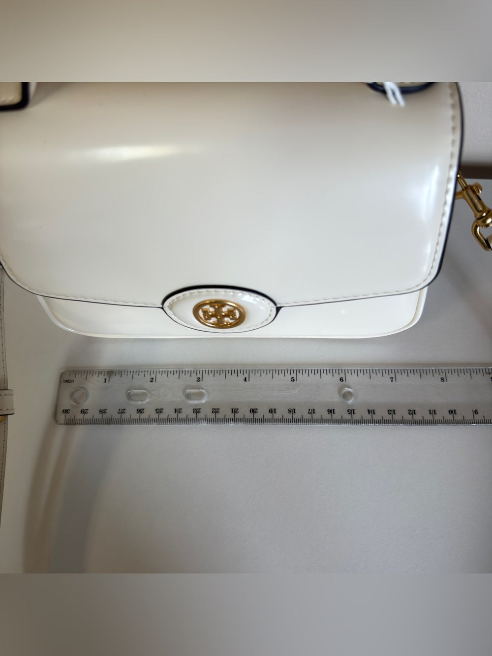 Tory Burch Robinson top handle bag detail