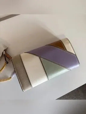 Tory Burch Robinson patchwork chain wallet detail
