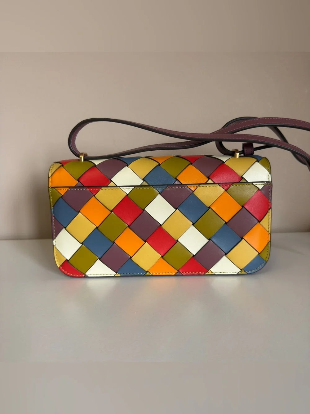 Tory Burch Eleanor woven shoulder bag in multicolor detail