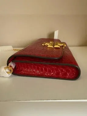 Tory Burch 77037 Eleanor embossed clutch detail
