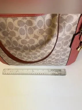 Coach C8354 Alana signature canvas tote detail