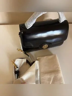 Tory Burch Robinson Spazzolato small top handle bag detail