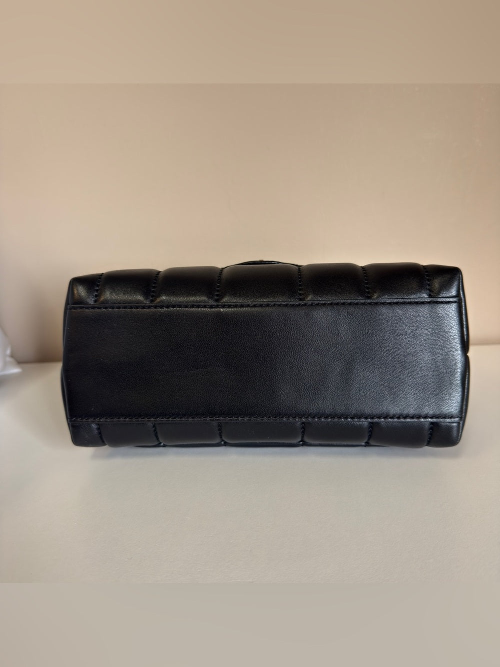 Tory Burch Kira 83943 black quilted satchel detail