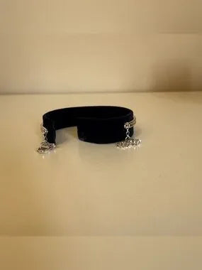 Swarovski 5007773 crystal bangle detail