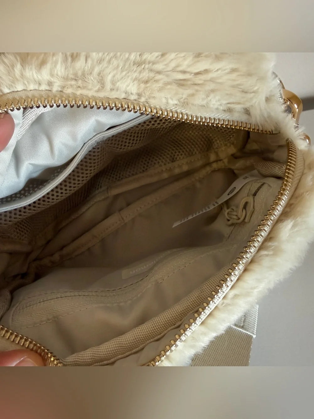 lululemon Everywhere plush fleece crossbody bag detail