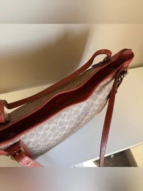 Coach C8354 Alana signature canvas tote detail