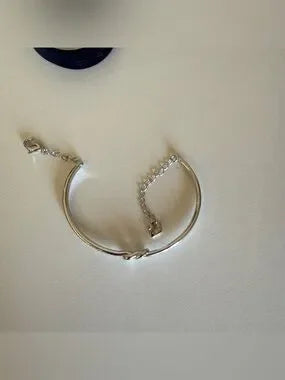 Swarovski 5007773 crystal bangle detail