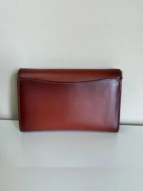 Coach 6909 burgundy and tan colorblock chain crossbody bag detail