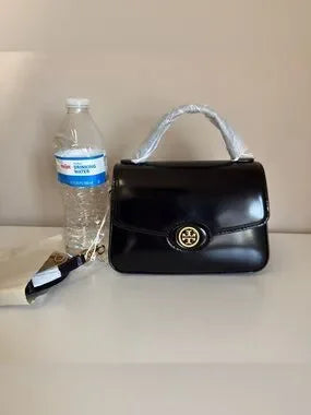 Tory Burch Robinson Spazzolato small top handle bag detail