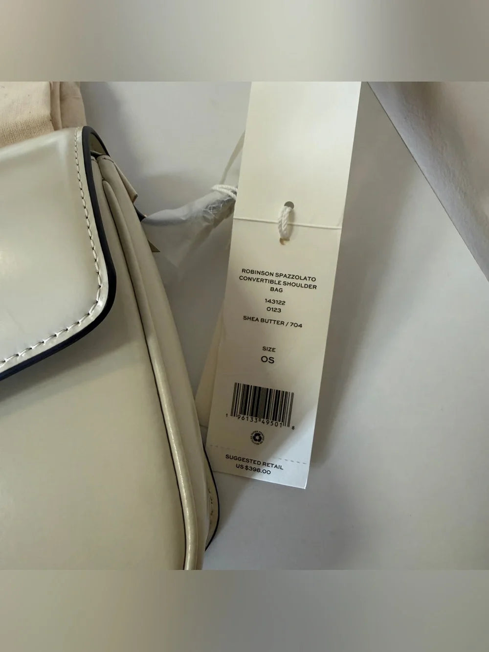 Tory Burch Robinson Spazzolato convertible shoulder bag detail
