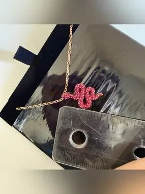 Swarovski pink crystal pendant necklace detail