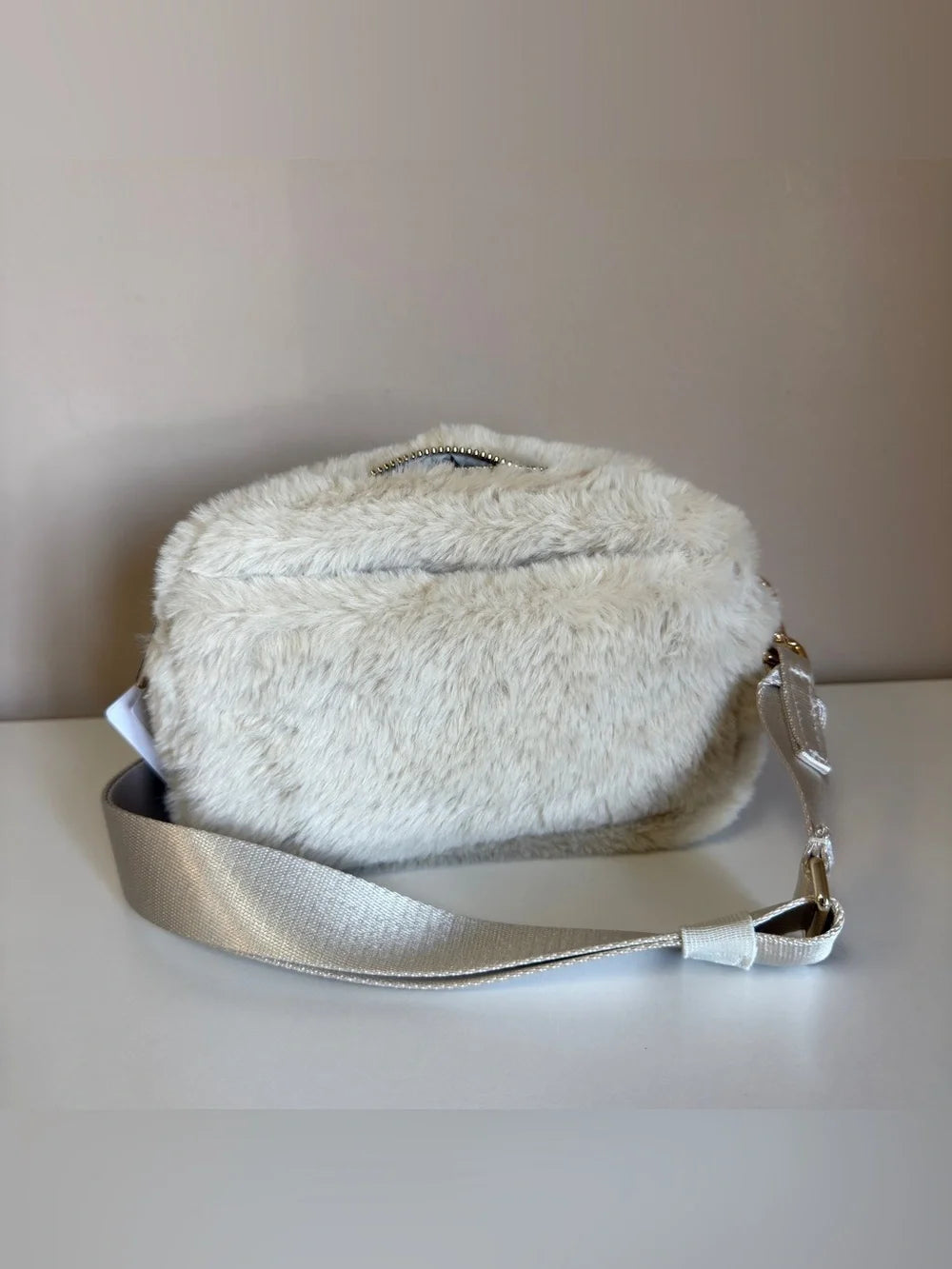 lululemon Everywhere plush fleece crossbody bag detail