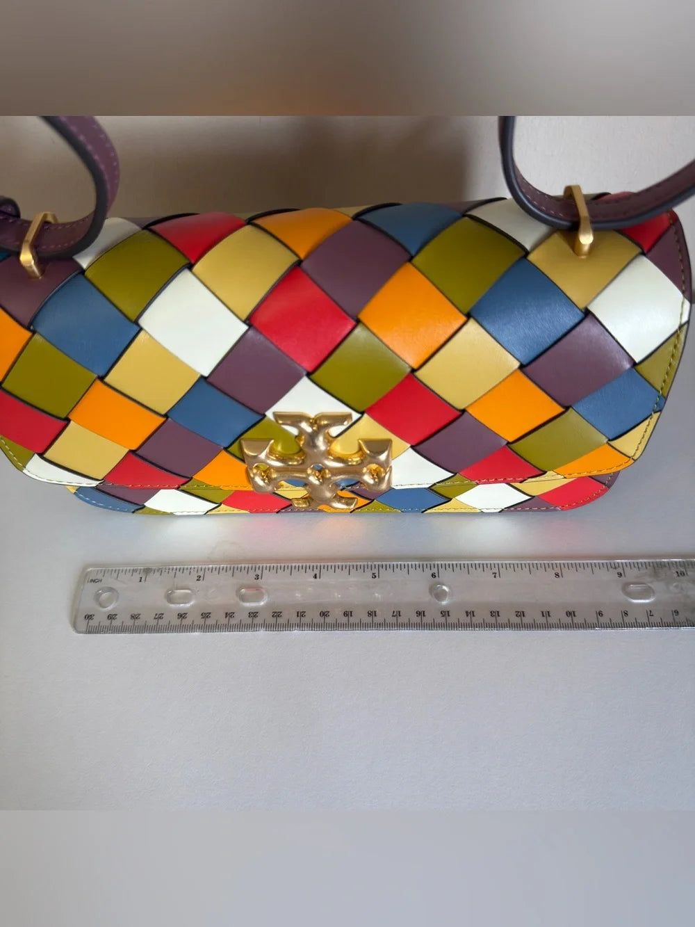 Tory Burch Eleanor woven shoulder bag in multicolor detail