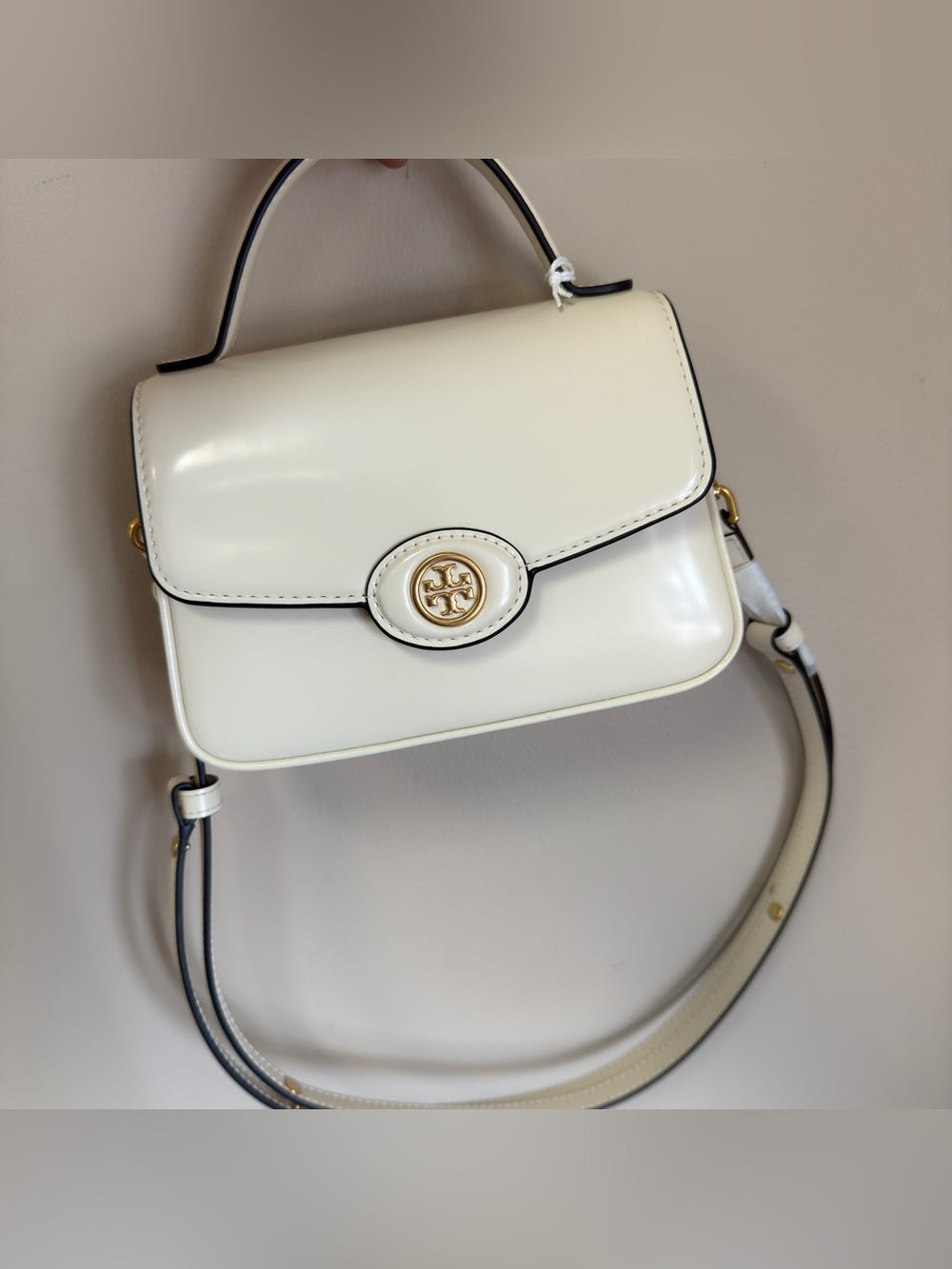 Tory Burch Robinson top handle bag detail