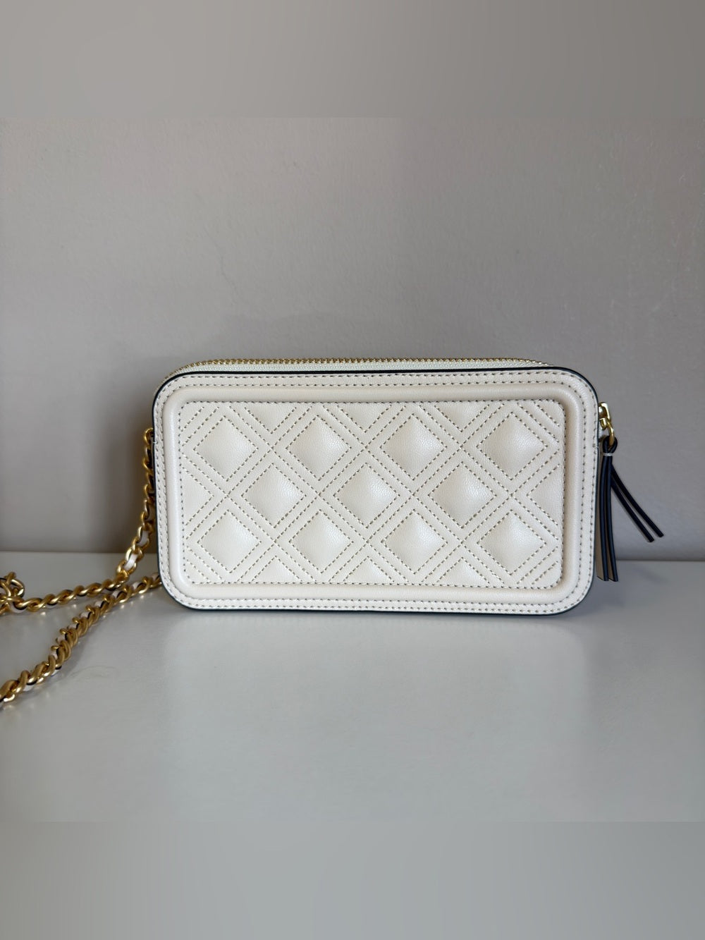 Tory Burch quilted cream leather chain crossbody detail