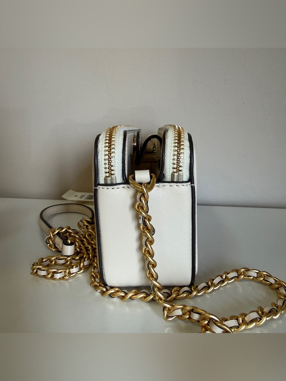 Tory Burch quilted cream leather chain crossbody detail