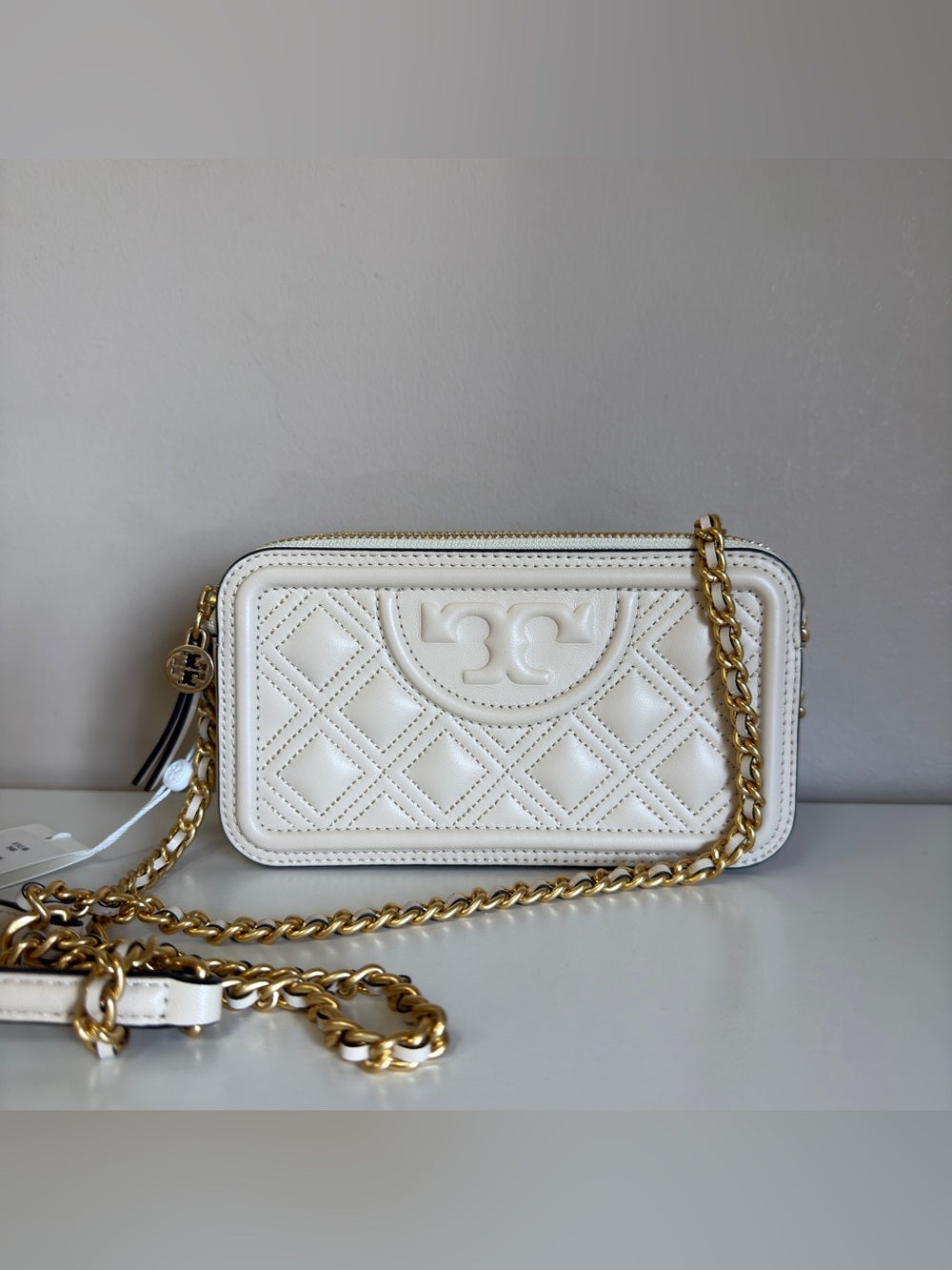 Tory Burch quilted cream leather chain crossbody detail