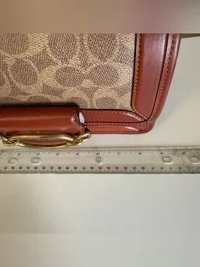 Coach C8450 brown signature satchel detail
