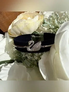 Swarovski Crystal Swan bracelet detail
