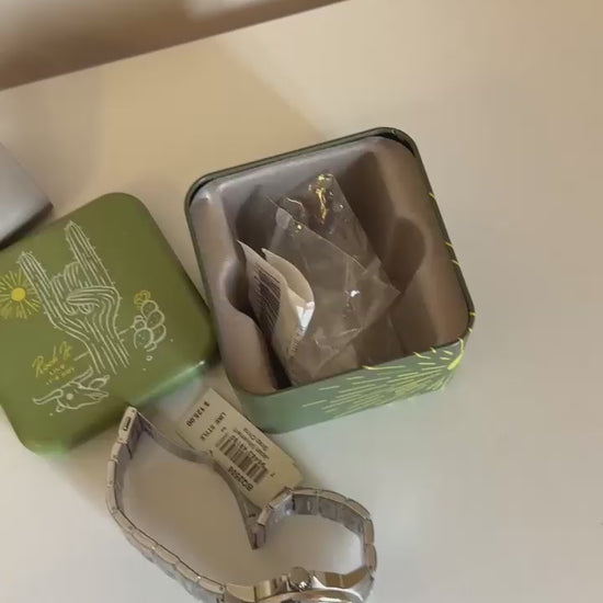 Fossil BQ2506 green dial bracelet watch product video