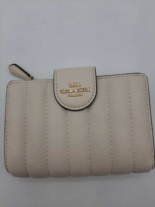 Coach Quilted Leather Medium Corner Zip Wallet C3454 - Chalk