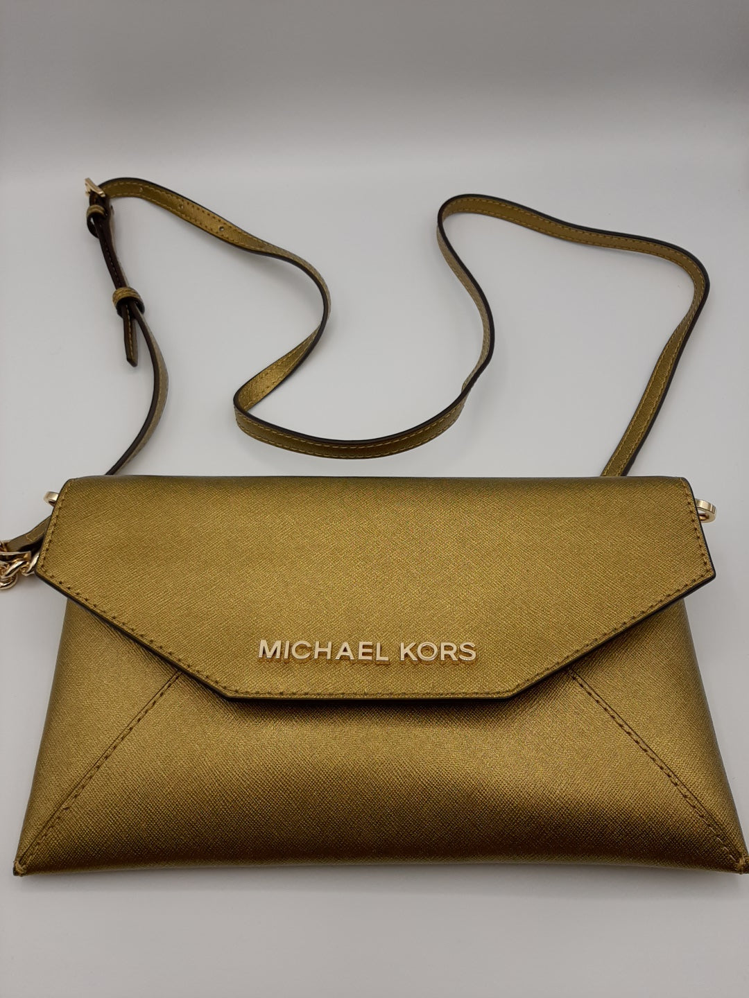 Michael Kors Jet Set Item Medium Envelope Clutch Crossbody Bag / Old Gold Leather